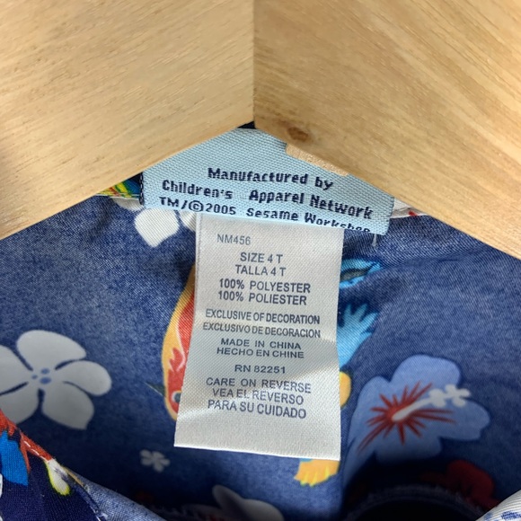 3/20$ Kids size 4T Nicole Miller Sesame Street Hawaiian shirt. - Picture 3 of 4